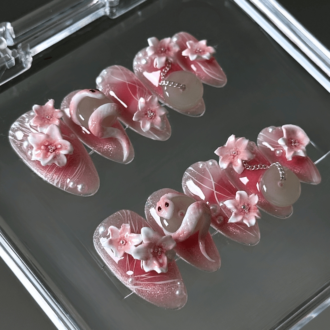 IRRESISTIBLE - nailevated