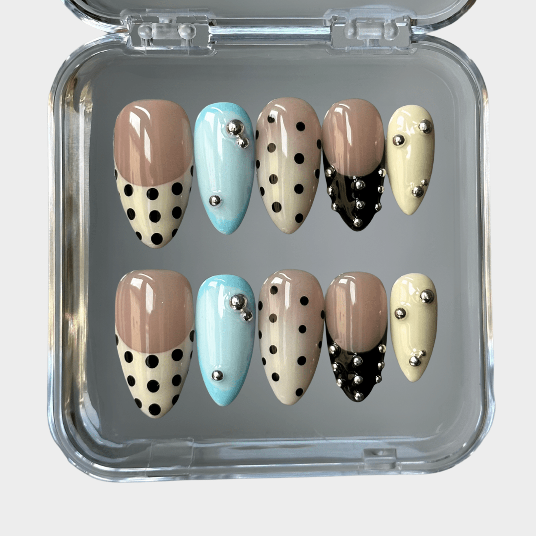 POLKA DOTS - nailevated